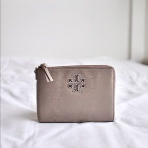 Tory Burch Britten Large Zip Pouch/Wristlet